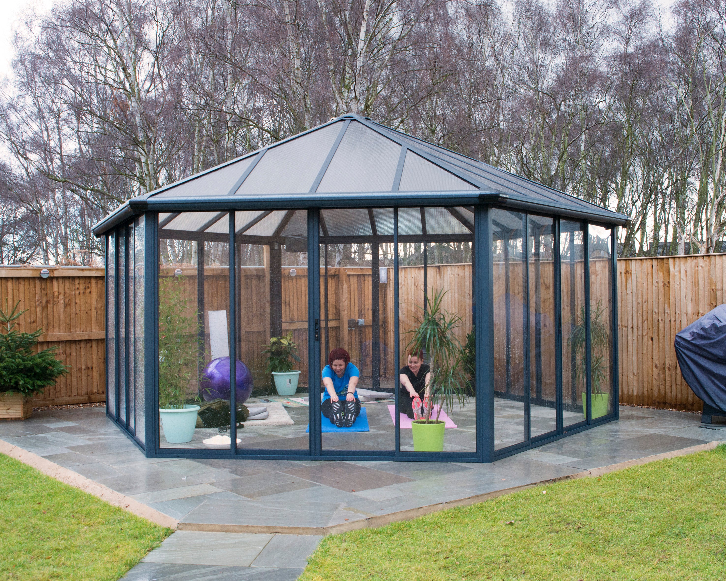 Garda 17'x10'x20' Enclosed Pavilion