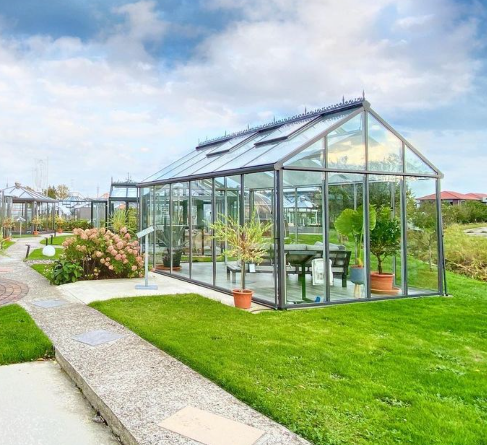 Livingten Luxury Glass Garden Room